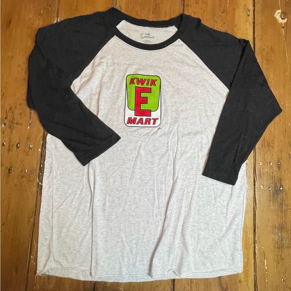 The Simpson's Kwik-E-Mart T-Shirt Family Retro Vintage Cartoon Sizes~ Large - Picture 1 of 5